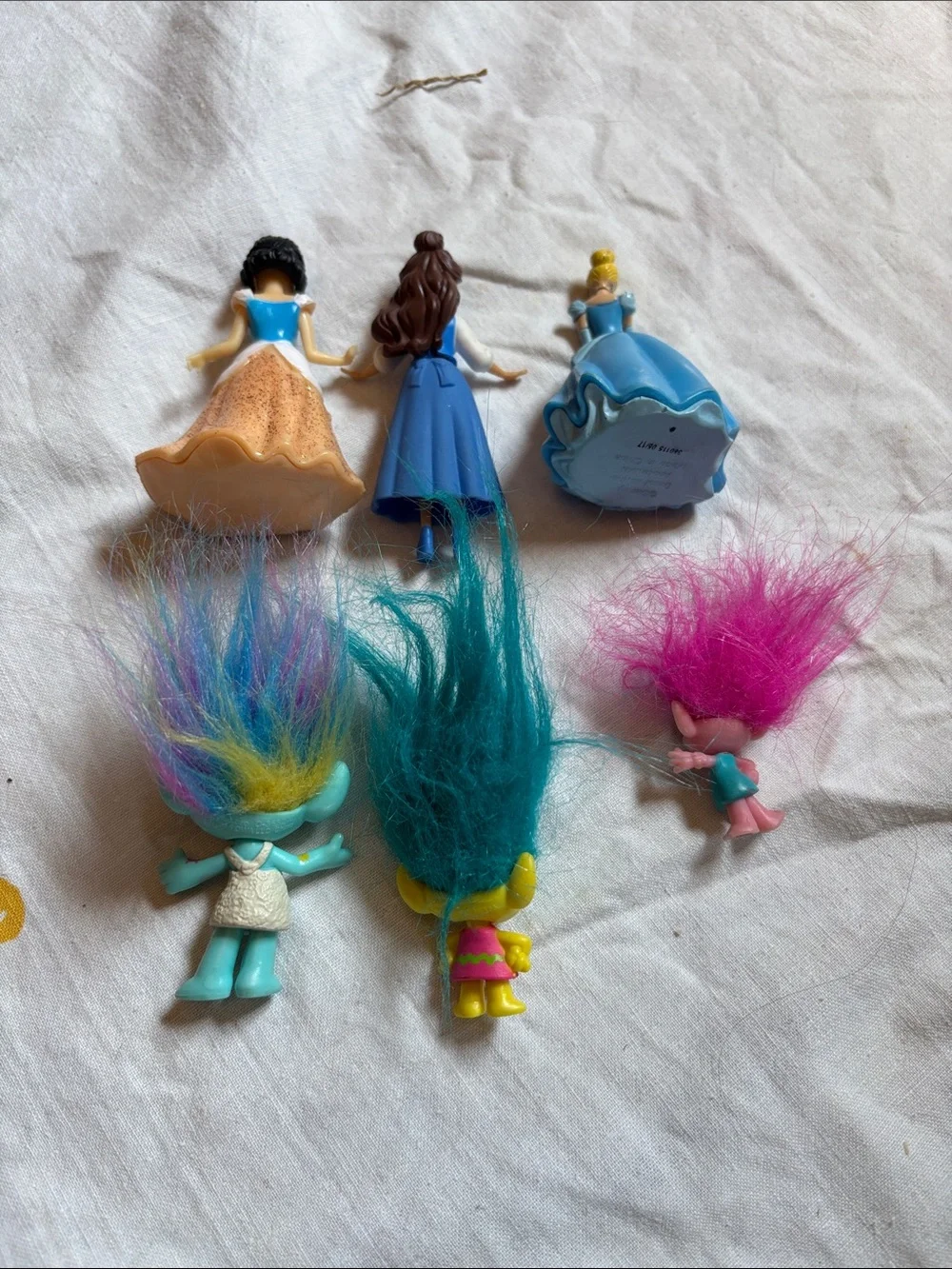 Disney Princess & Trolls Kids Toy Bundle - Blue, Teal, Pink( mini dolls)